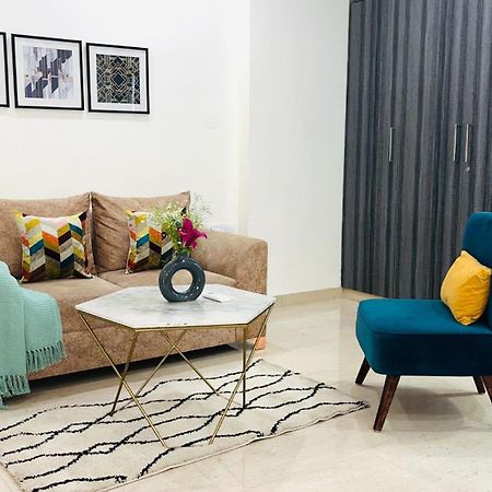 Bluo 1Bhk - Dlf Cybercity, Balcony, Lift, Parking Gurgaon Dış mekan fotoğraf